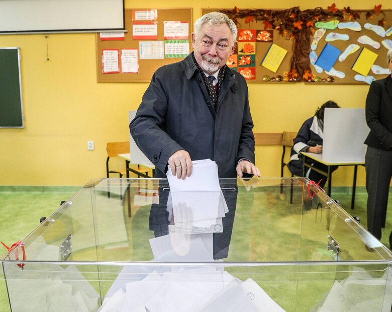 Miniatura: Wybory samorządowe. Jacek Majchrowski...