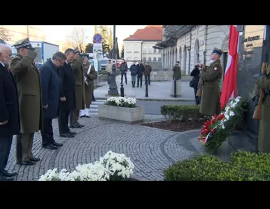 Miniatura: Komorowski rozpoczął oficjalne obchody...