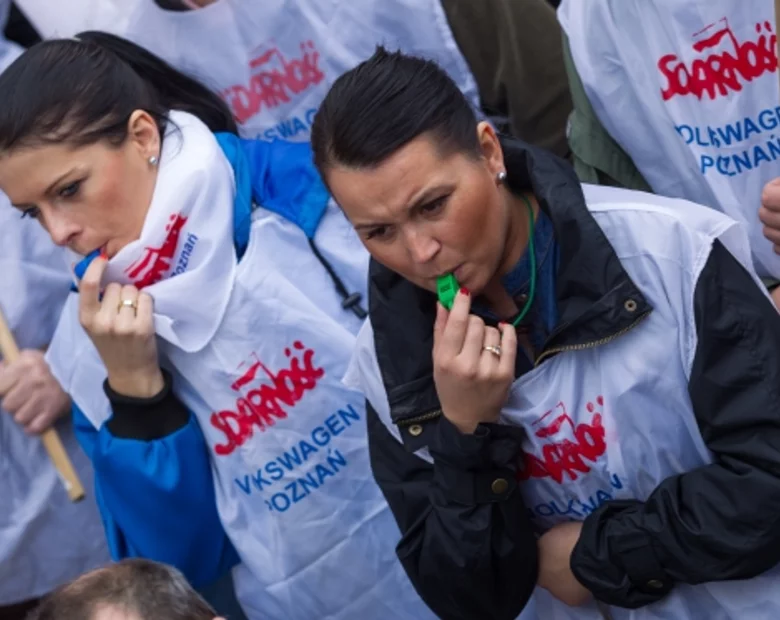 Miniatura: "Solidarność": czy PO i PSL spoliczkują 2...