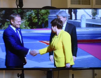 Miniatura: Szydło i Tusk pozowali do zdjęć. „Musimy...